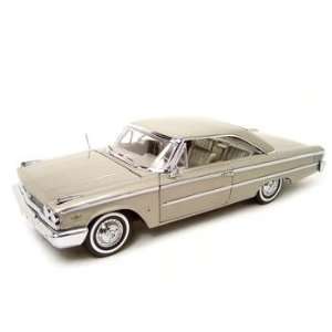  1963 FORD GALAXIE 500 HT 118 SCALE DIECAST MODEL Toys 