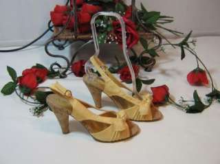 Pretty Mia womens Yellow Gold Sandals Shoes size 6  