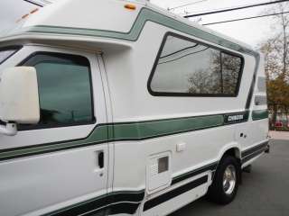 OWNER 2000 Ford Chinook Concourse 20 Class B Motorhome V10 