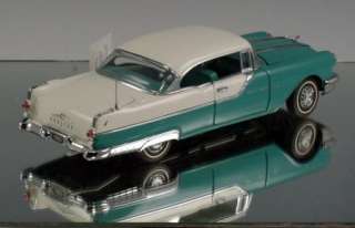 Franklin Mint Die cast car 1955 Pontiac Starchief  