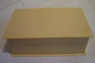 VINTAGE beige bakelite plastic trinket box  