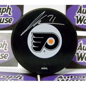 James Van Riemsdyk autographed Hockey Puck (Philadelphia Flyers 