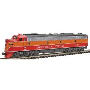  Kato N EMD E8, Southern Pacific #6046 (Daylight, Red 