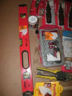 WHOLESALE LOT HEAVY DUTY TOOL BELT AND ASSORTED TOOLS  
