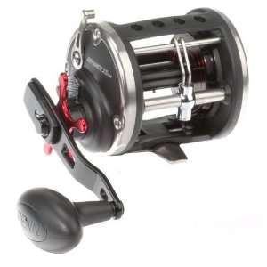  Penn Defiance 25 Conventional Reel Right handed Sports 