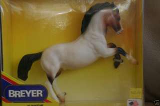 Breyer Classic Horse #736 Bay Roan Mustang FREE SHIPPIN  