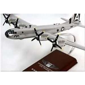    Toys and Models AB29FT B 29 Superfortress Fifi Toys & Games