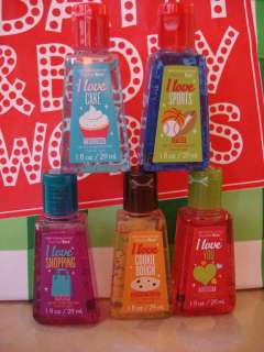 NEW LOT OF 30 BATH BODY WORKS MIXED HAND GELS/POCKETBACS & 20 HOLDERS 