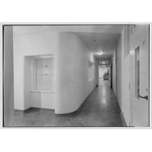  Photo Hoffmann LaRoche Inc., Nutley, New Jersey. Corridor 