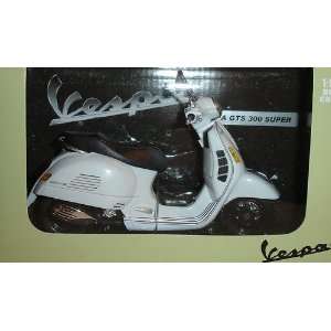  112 Scale Vespa GTS 300 Super White Diecast Motorcycle 