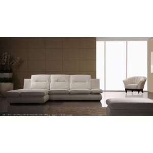  M136 Sectional M136 Living Room Collection