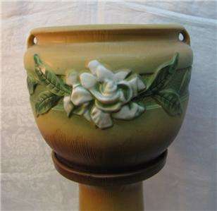 Roseville Art Pottery Gardenia Jardiniere And Pedestal  