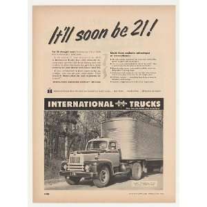  1952 International Harvester L 195 Roadliner Truck Print 