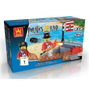    PIRATES RAID   Beach Fighting Building Kit 30 pcs set Toys & Games