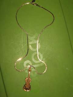 AMERICAN SHOWCASE GOLD TONE ROPE CHAIN NECKLACE WITH VIOLIN PENDANT 