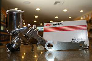 DeVilbiss JGX 502 GRAVITY FEED SPRAY GUN W/ CUP NEW  