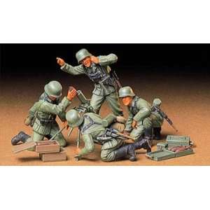  35193 1/35 German Infantry Mortar Team Set Toys & Games