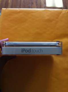 Brand New Apple iPod touch 4th Generation White (8 GB) (Latest Model 