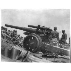   ,Officers training on Large field gun,IV 306,soldiers