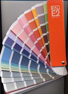 RAL EFFECT E2 Doppelfarbfächer 420 Unifarben+70 Metall.  