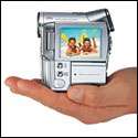 Canon ZR300 / 680,000 Pixels / 22x Optical Zoom / 400x Digital Zoom 