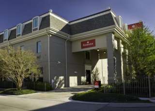   Stay in Standard Guest Room at the Ramada Metairie Hotel in Louisiana