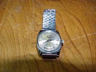 CRITERION SWISS MADE MOVEMENT VINTAGE MENS WRISTWATCH GREAT CONDITON 
