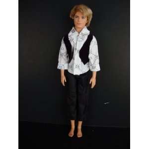  Casual Clothing Set White Shirt with Black Vest and 3/4 Length Pants 