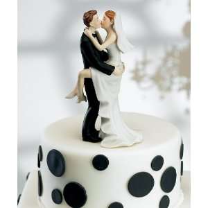  Kissing Bride and Groom Cake Topper