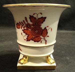 OLD MARK HEREND HUNGARY PORCELAIN CHINESE BOUQUET URN / VASE RUST 