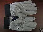 Jeremy Shockey Game Used Rookie Gloves 1 Signed (ASI)