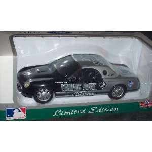   Diecast 1/24 Scale Ford Thunderbird Baseball Team Car Collectible