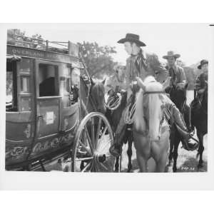  YOUNG BUFFALO BILL ROY ROGERS STOPS THE STAGE COACH 8X10 