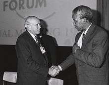 frederik de klerk and nelson mandela shake hands in january 1992