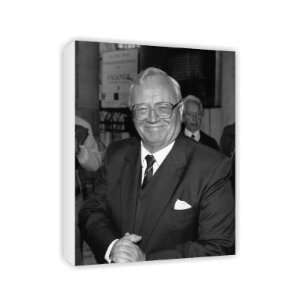 Harry Secombe   Canvas   Medium   30x45cm