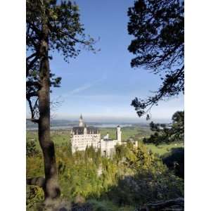 com Schloss Neuschwanstein, Fairytale Castle Built by King Ludwig II 