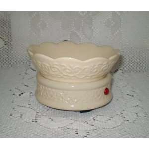    Ceramic Candle Warmer with Tart Dish Cream Embossed