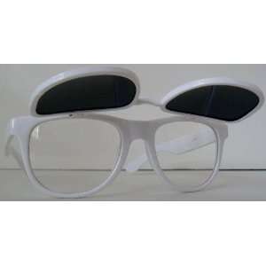   Wayfarer Style Flip Up Lens Sunglasses (White)