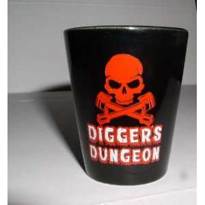    DIGGERS DUNGEON BLACK ONE OUNCE SHOT GLASS
