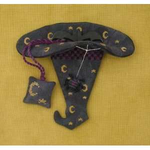  Hazels Hat   Cross Stitch Pattern Arts, Crafts & Sewing