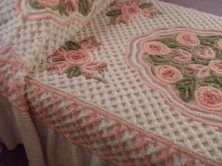 VINTAGE CHENILLE BEDSPREAD Gorgeous Extra Plush Cabbage Roses 