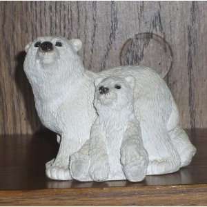  Momma Polar Bear and Cub 