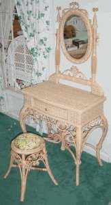 Classic Old Fashion Indoor Wicker Furniture Classic Vanity Set of 